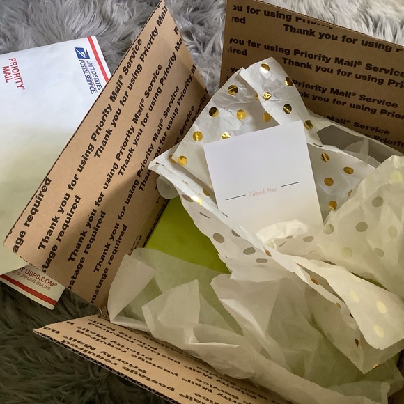 Meet your Posher, FindsxFab 💫 - Picture 4 of 4